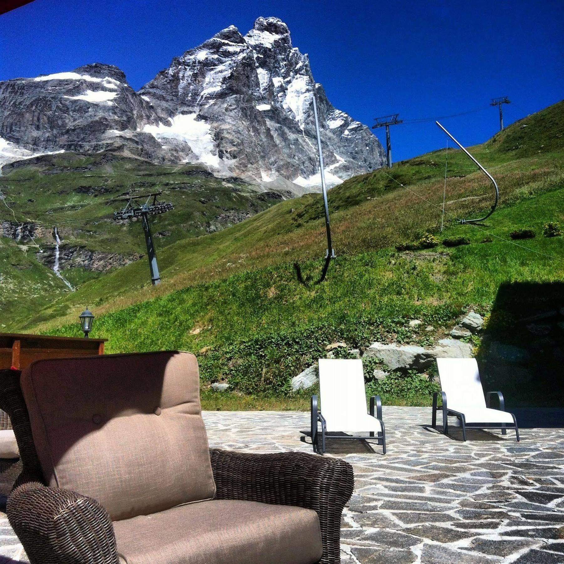 Hotel Meuble Mon Reve Breuil-Cervinia Exteriör bild